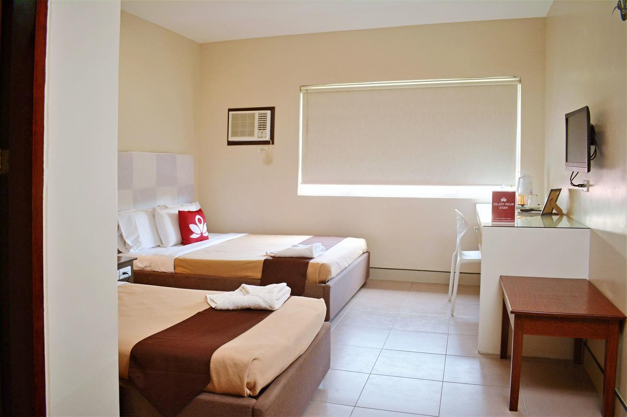 Zen Rooms Malvar Road Puerto Princesa Esterno foto